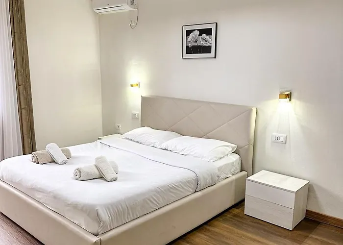 דירה A Designed With Love, Enriched By Our Balcony Garden *